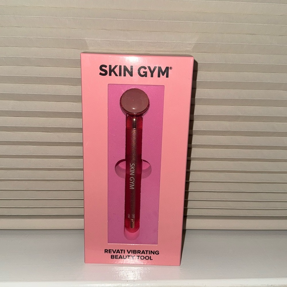 Skin Gym
Revati Vibrating Beauty Tool
Rose Gold